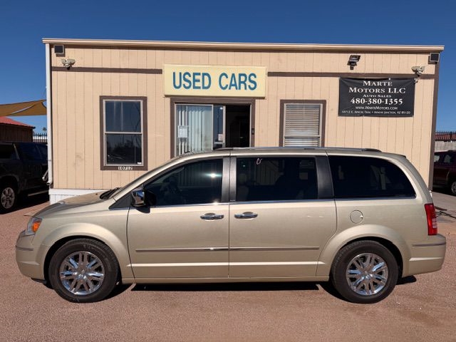 2010 Chrysler Town & Country LIMITED
