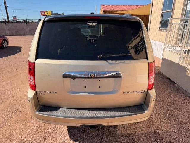 Chrysler Town & Country  2010