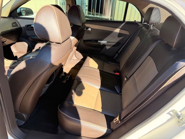 Chevrolet Malibu  2010