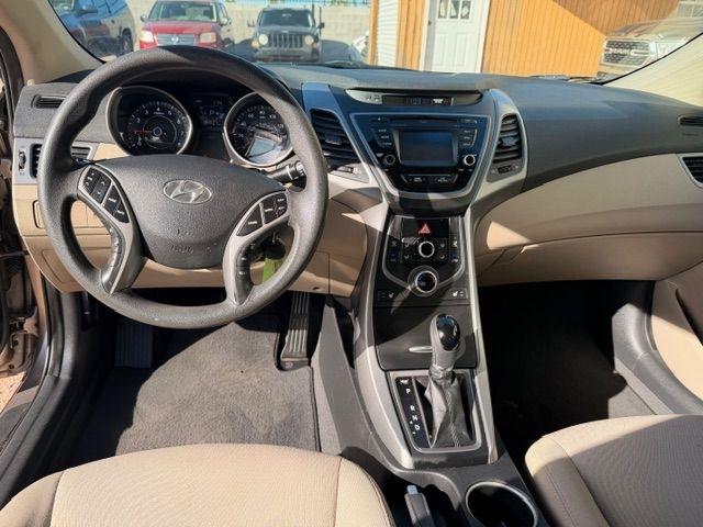 Hyundai Elantra  2014