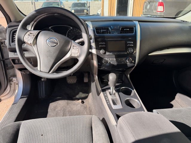 Nissan Altima  2015