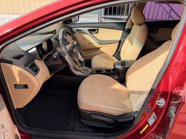 Hyundai Elantra  2013
