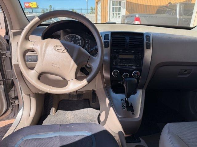 Hyundai Tucson  2005