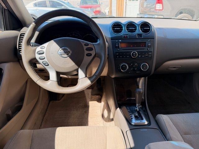 Nissan Altima  2012