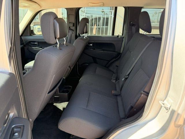 Jeep Liberty  2012