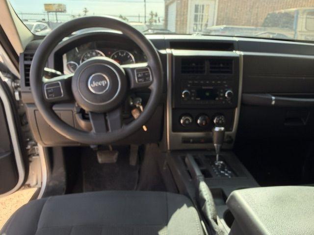 Jeep Liberty  2012