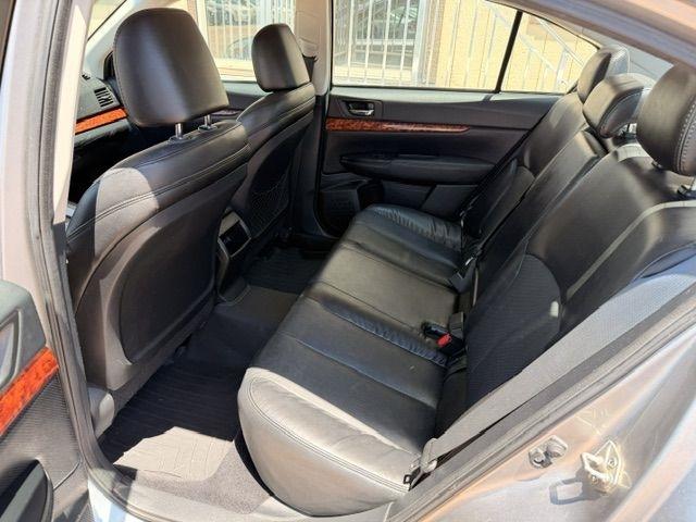 Subaru Legacy  2010