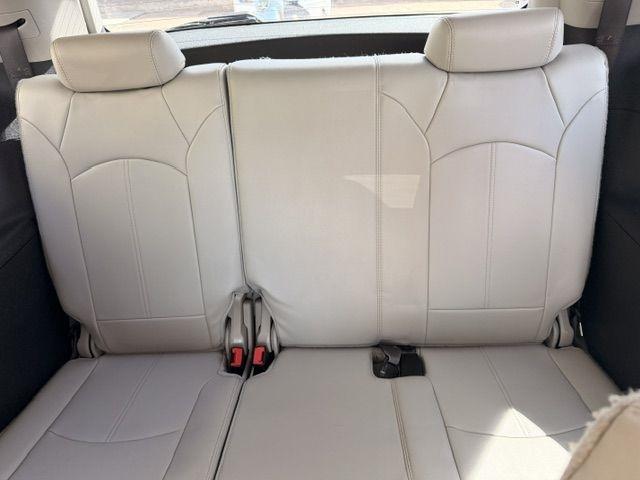 GMC Acadia  2011