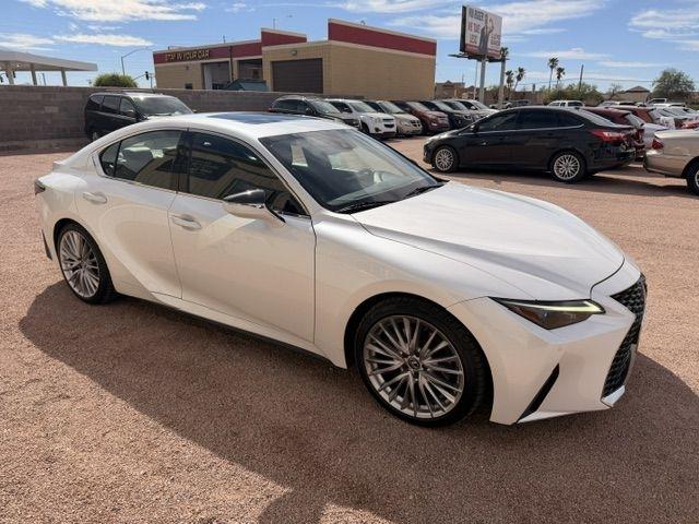 Lexus IS  2023
