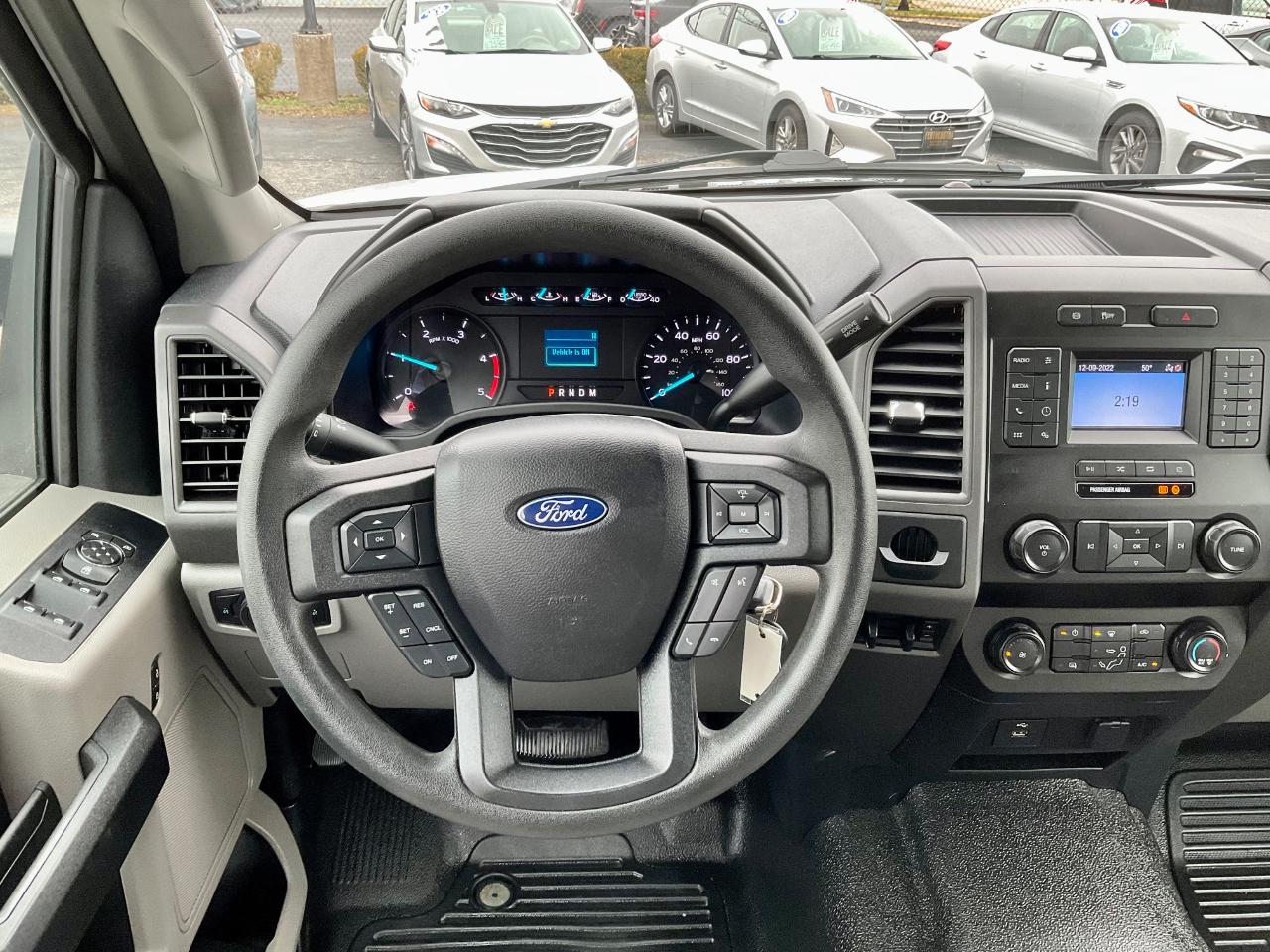 Ford Super Duty F-350 DRW XL 2WD SuperCab 168" WB 60" CA 2020