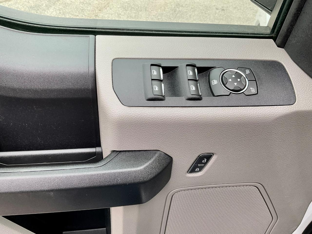 Ford Super Duty F-350 DRW XL 2WD SuperCab 168" WB 60" CA 2020