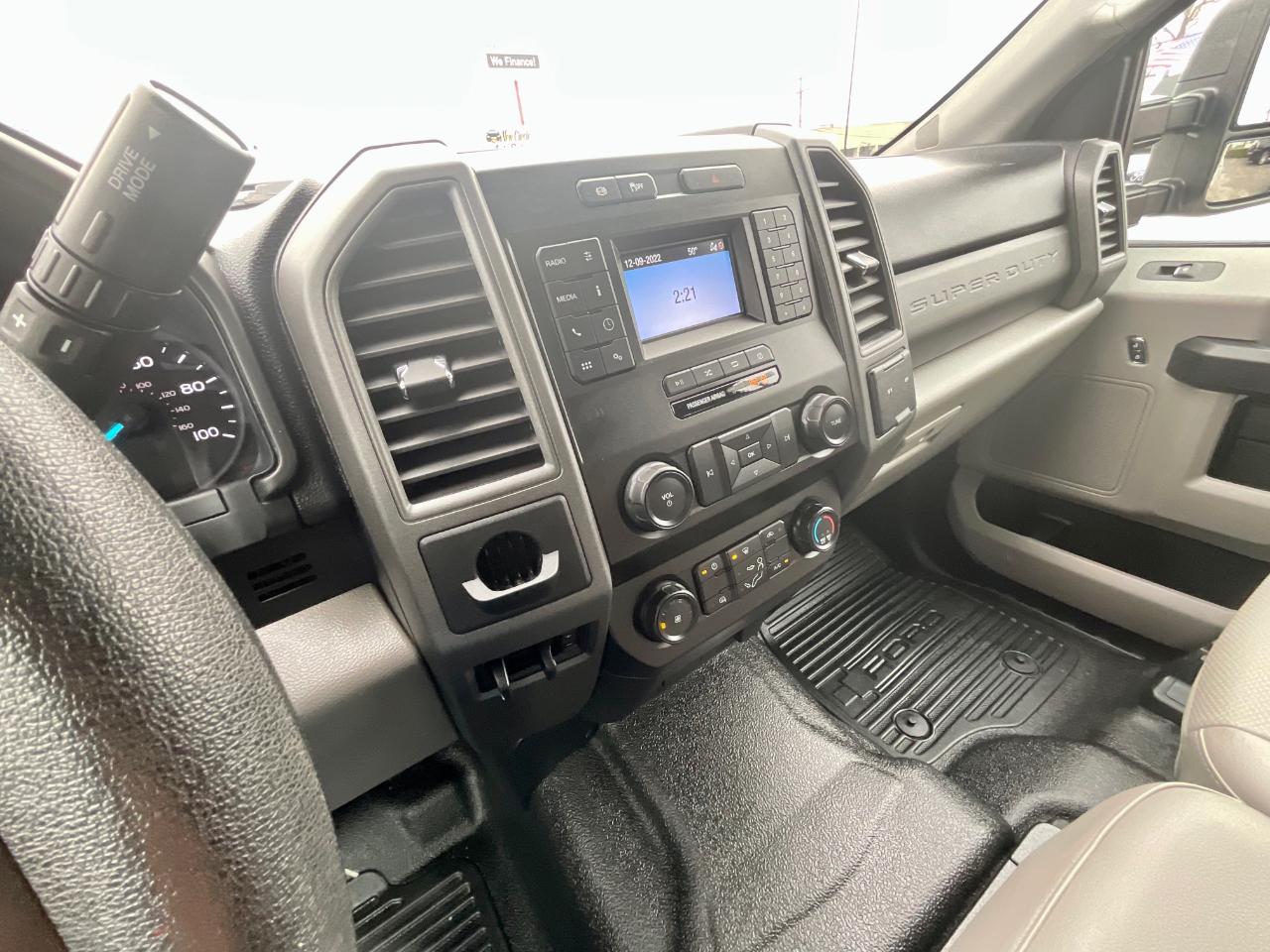 Ford Super Duty F-350 DRW XL 2WD SuperCab 168" WB 60" CA 2020