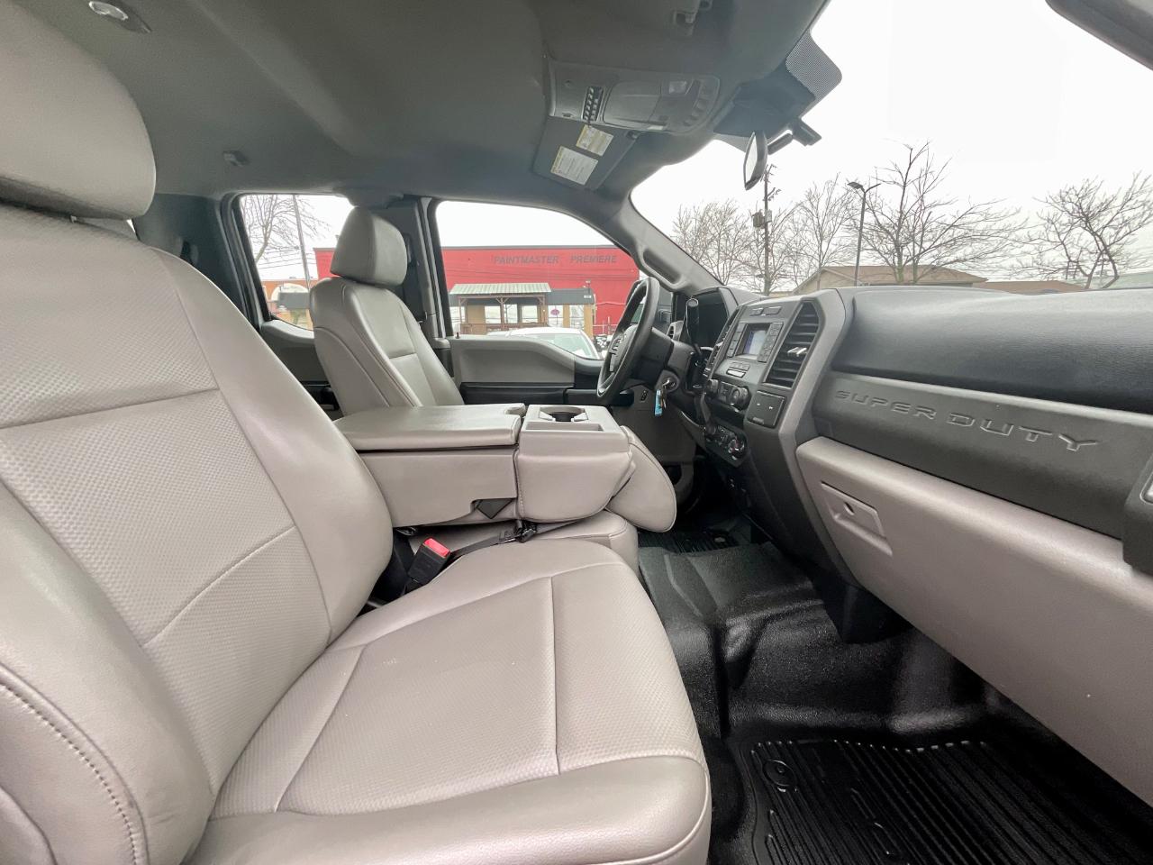 Ford Super Duty F-350 DRW XL 2WD SuperCab 168" WB 60" CA 2020