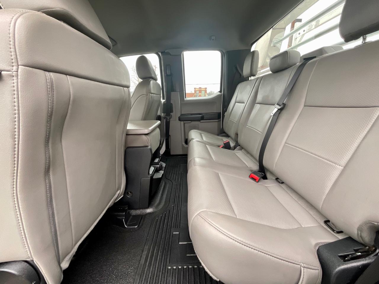 Ford Super Duty F-350 DRW XL 2WD SuperCab 168" WB 60" CA 2020