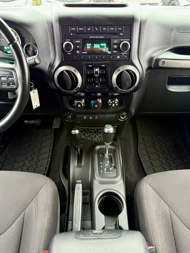 Jeep Wrangler Unlimited Sport 4WD 2014