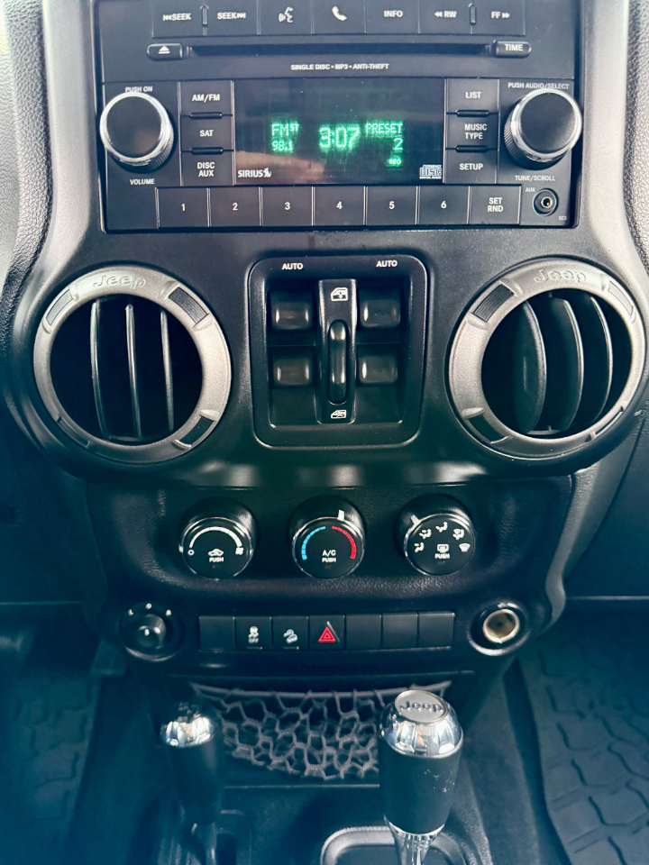 Jeep Wrangler Unlimited Sport 4WD 2014