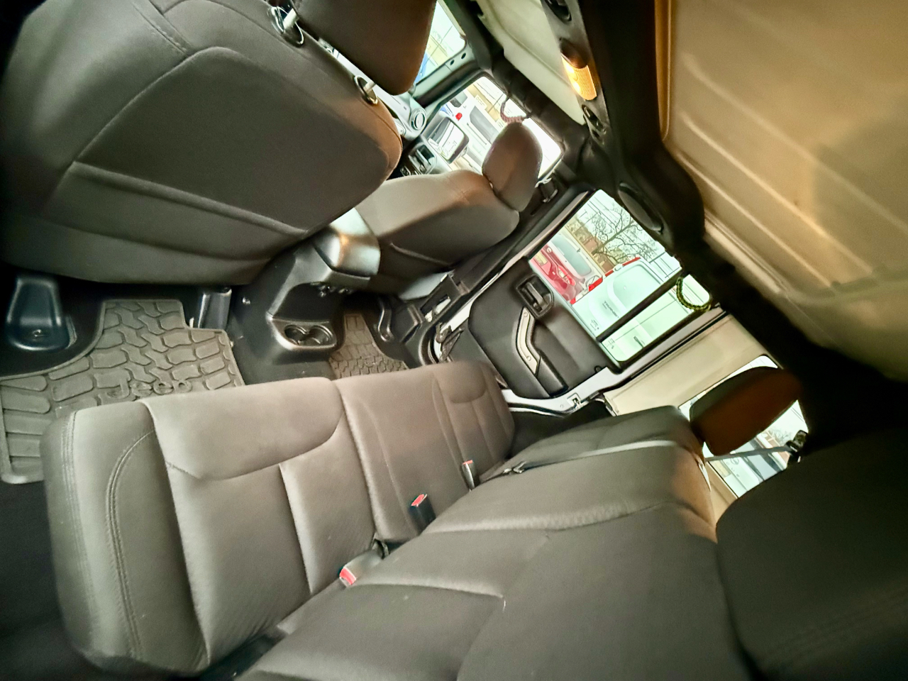 Jeep Wrangler Unlimited Sport 4WD 2014