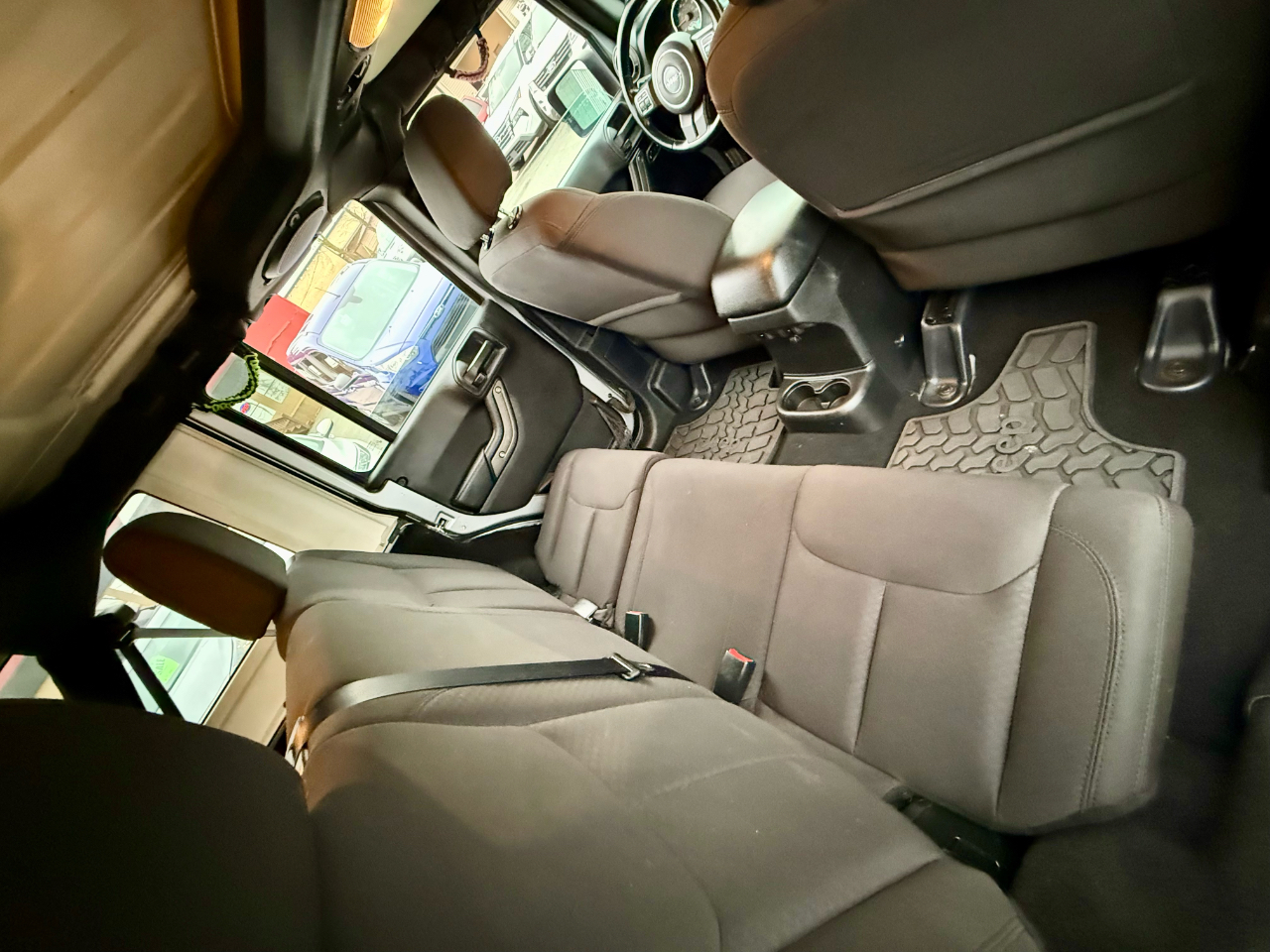 Jeep Wrangler Unlimited Sport 4WD 2014