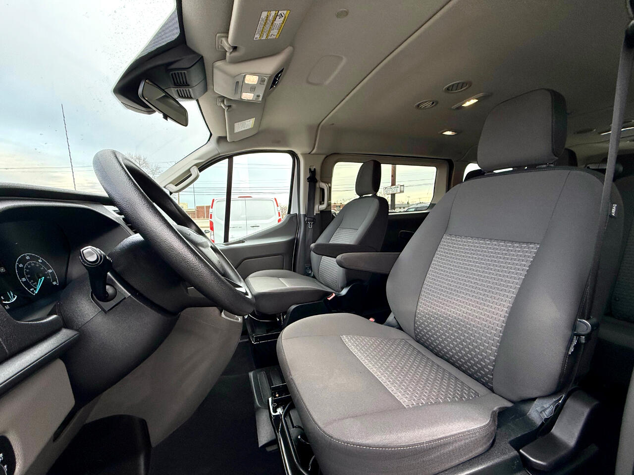 Ford Transit 350 Van Low Roof w/Sliding Pass. 148-in. WB 2023