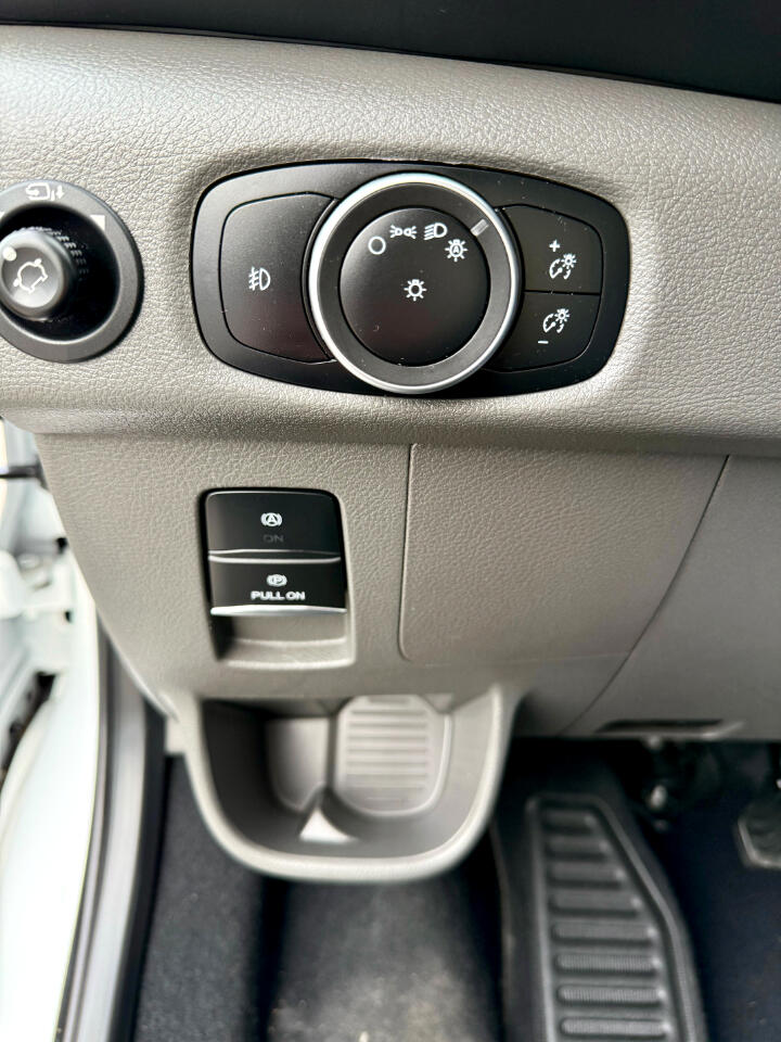 Ford Transit 350 Van Low Roof w/Sliding Pass. 148-in. WB 2023