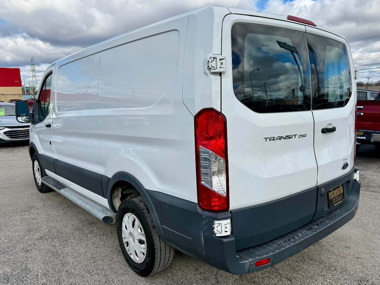 Ford Transit 250 Van Low Roof 60/40 Pass.130-in. WB 2018