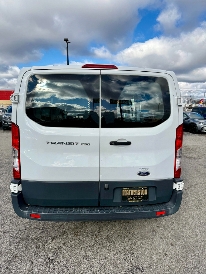 Ford Transit 250 Van Low Roof 60/40 Pass.130-in. WB 2018