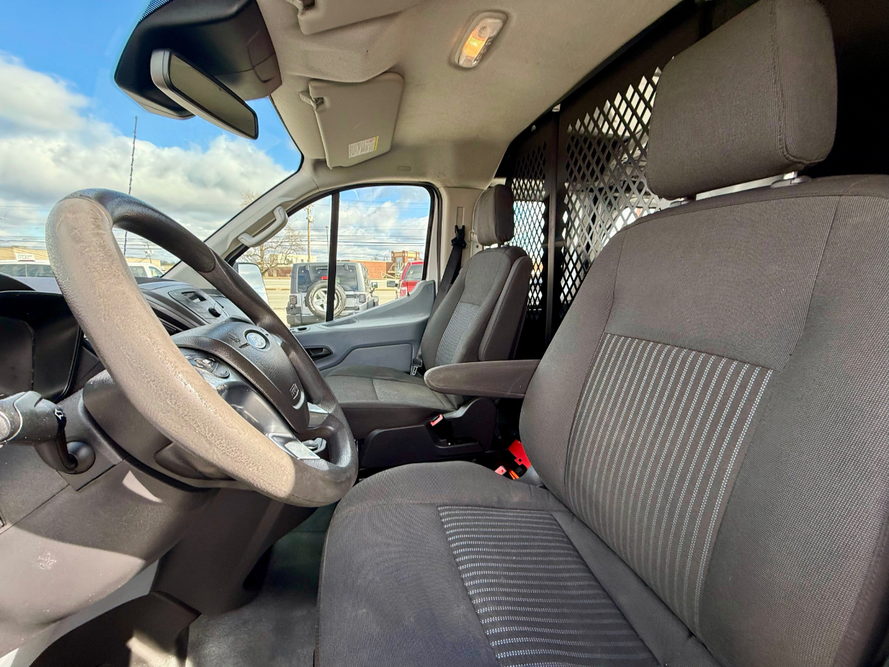 Ford Transit 250 Van Low Roof 60/40 Pass.130-in. WB 2018