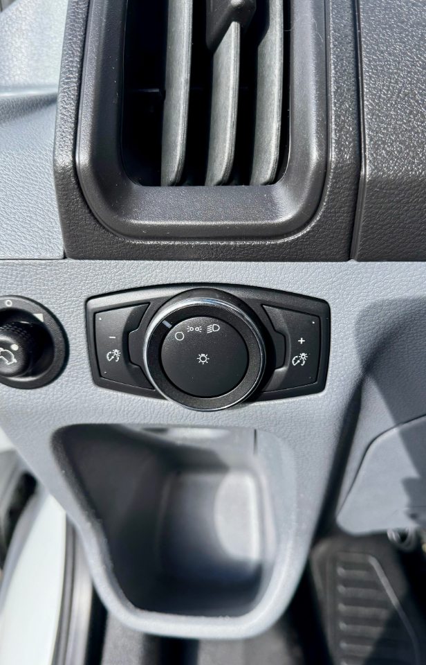 Ford Transit 250 Van Low Roof 60/40 Pass.130-in. WB 2018