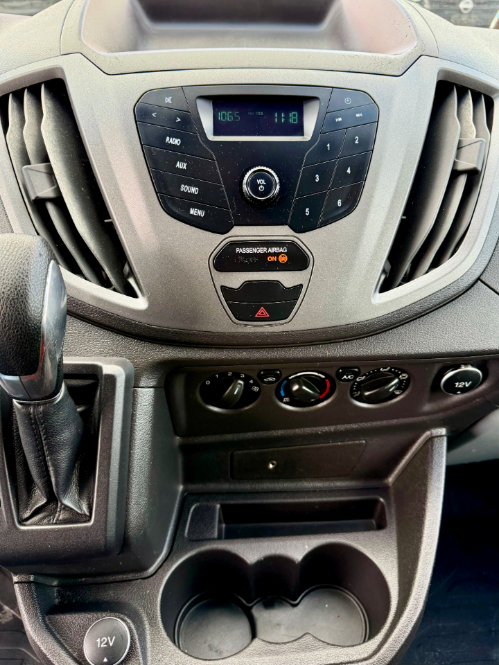 Ford Transit 250 Van Low Roof 60/40 Pass.130-in. WB 2018