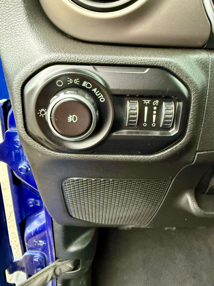 Jeep Wrangler Unlimited Sport 2018