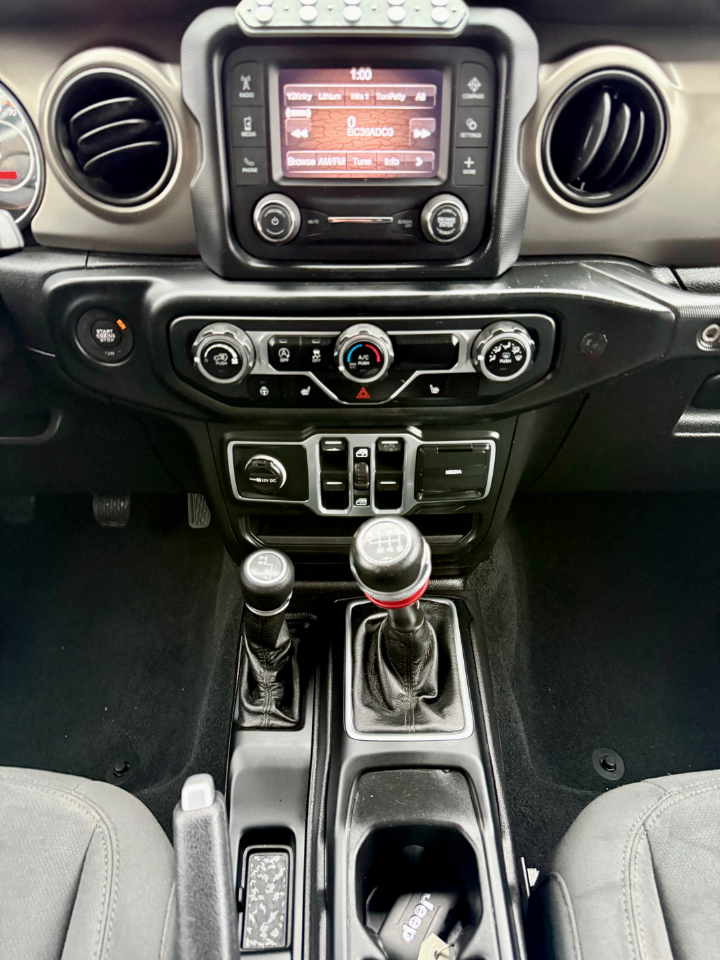 Jeep Wrangler Unlimited Sport 2018