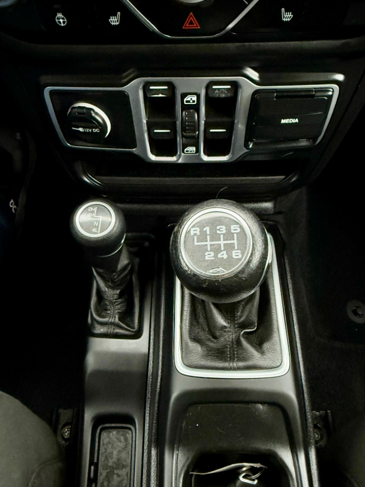 Jeep Wrangler Unlimited Sport 2018