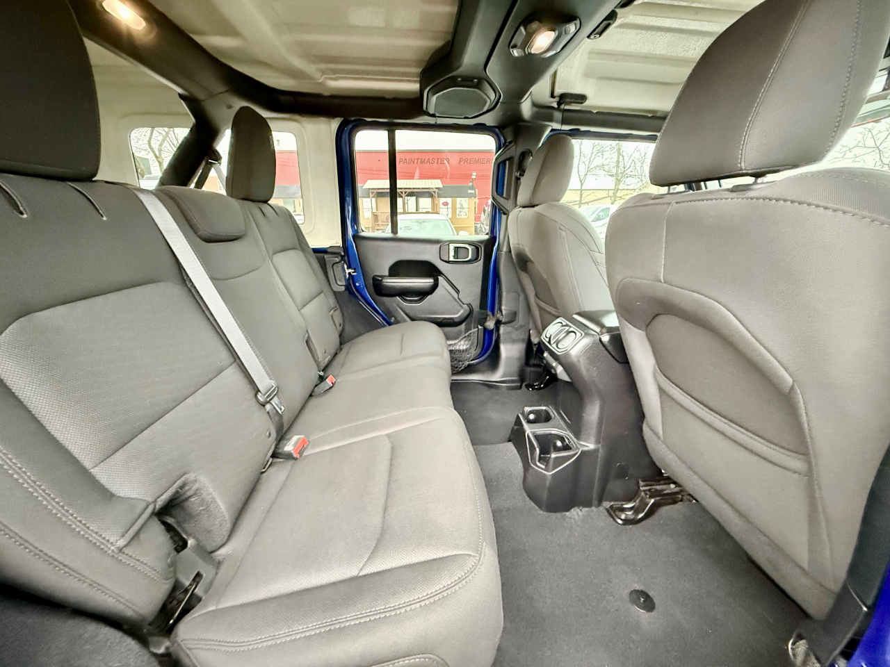 Jeep Wrangler Unlimited Sport 2018