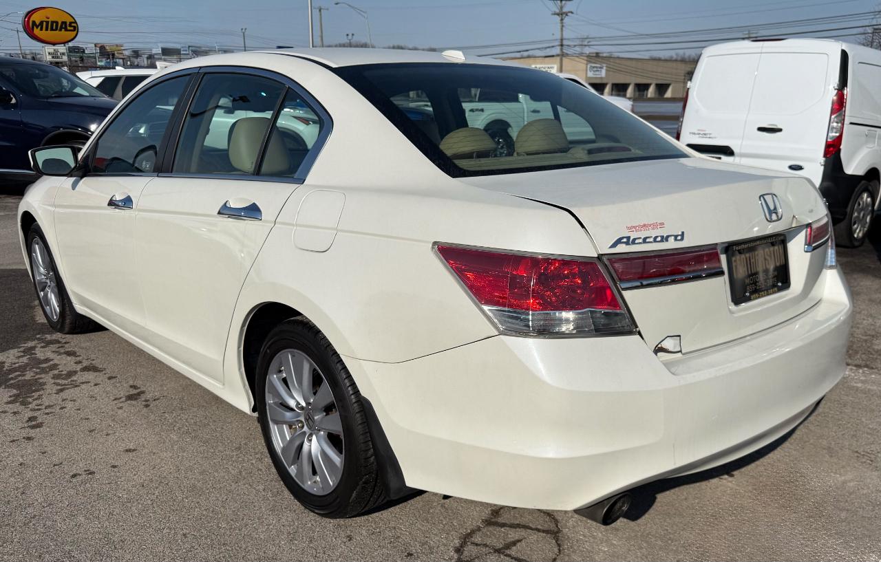 Honda Accord EX-L V-6 Sedan AT 2011