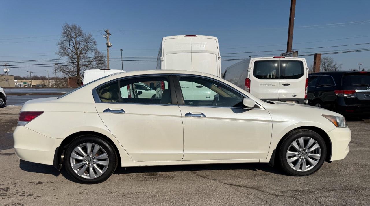 Honda Accord EX-L V-6 Sedan AT 2011
