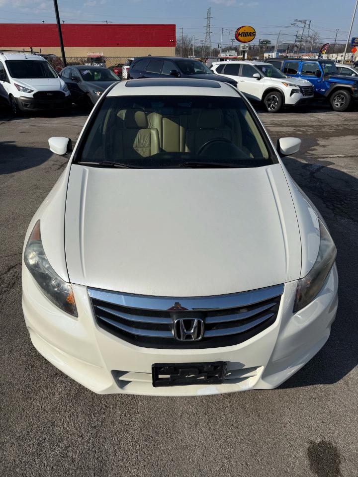 Honda Accord EX-L V-6 Sedan AT 2011