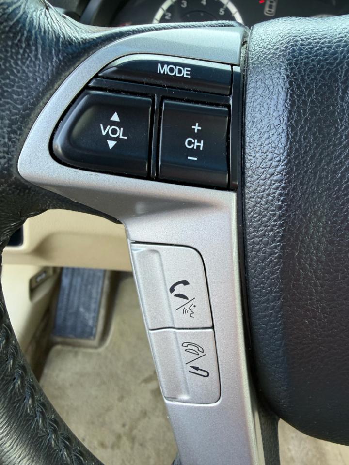 Honda Accord EX-L V-6 Sedan AT 2011