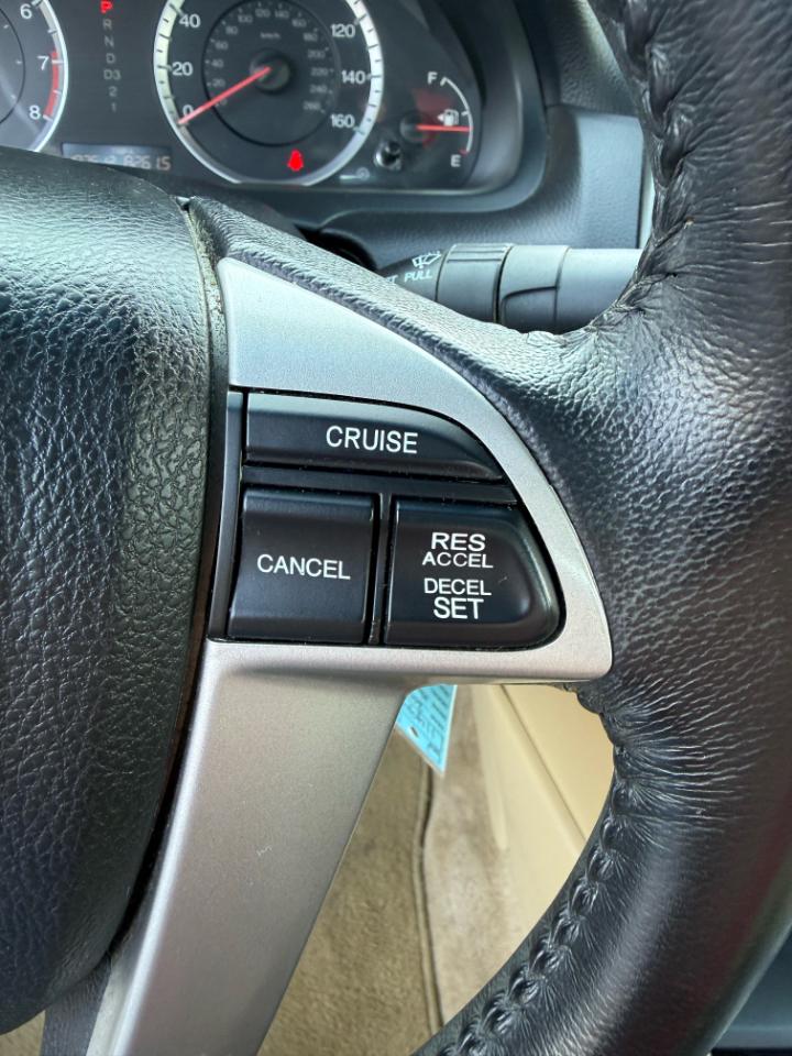 Honda Accord EX-L V-6 Sedan AT 2011