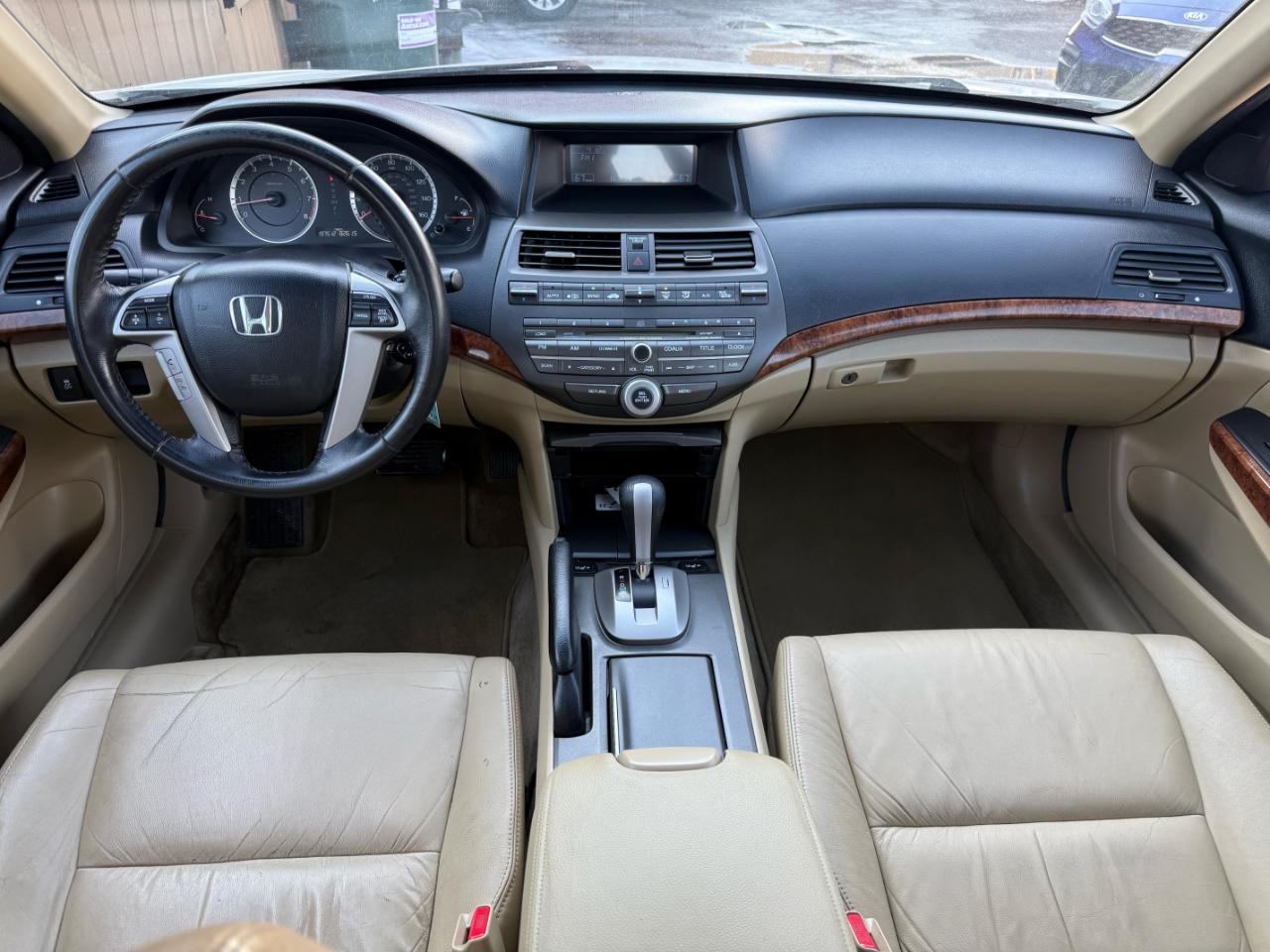 Honda Accord EX-L V-6 Sedan AT 2011