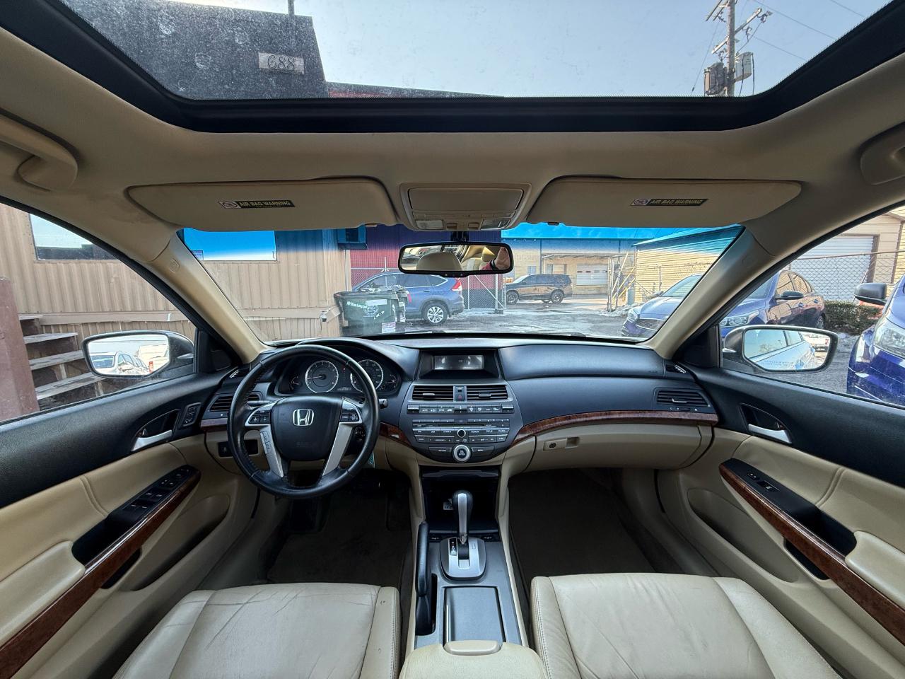 Honda Accord EX-L V-6 Sedan AT 2011