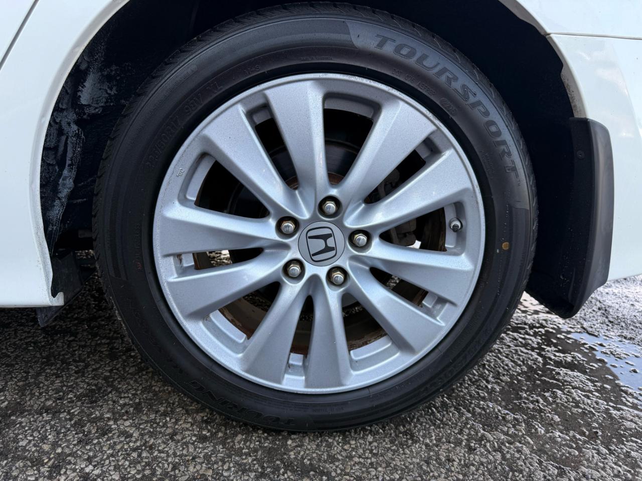 Honda Accord EX-L V-6 Sedan AT 2011