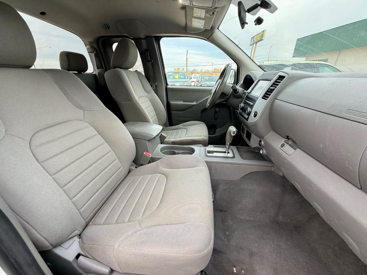 Nissan Frontier S King Cab I4 2019