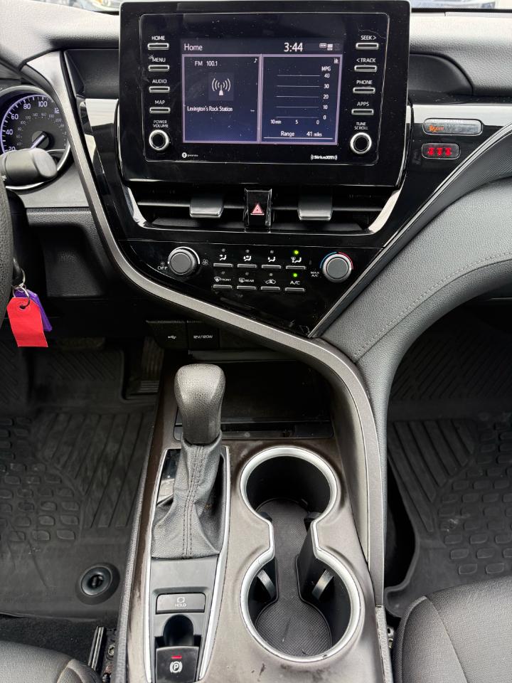 Toyota Camry LE AWD 2021