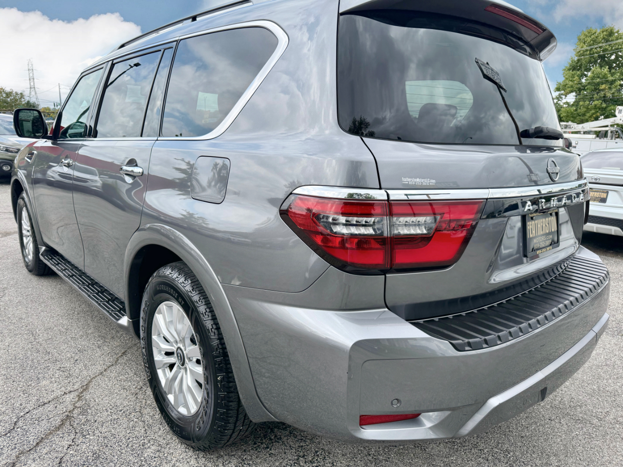 Nissan Armada SV 4WD 2023