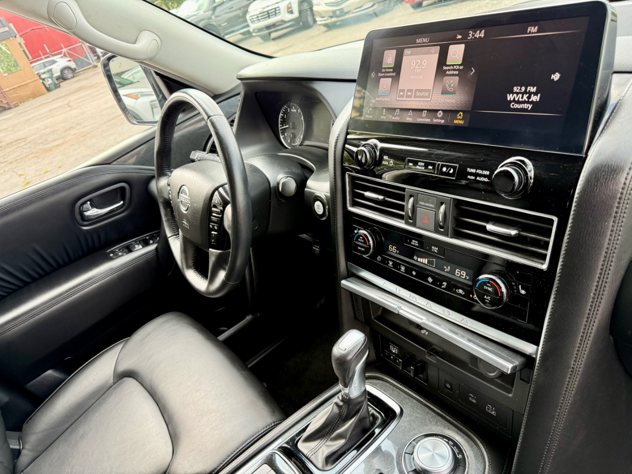 Nissan Armada SV 4WD 2023