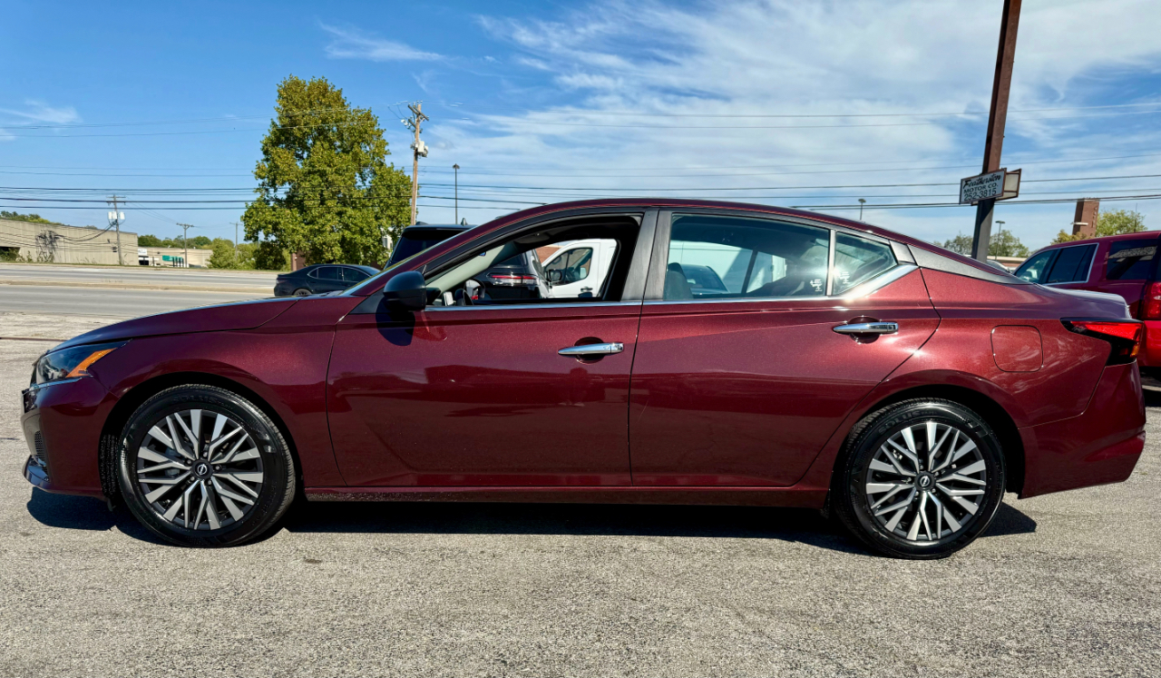 Nissan Altima 2.5 SV 2024