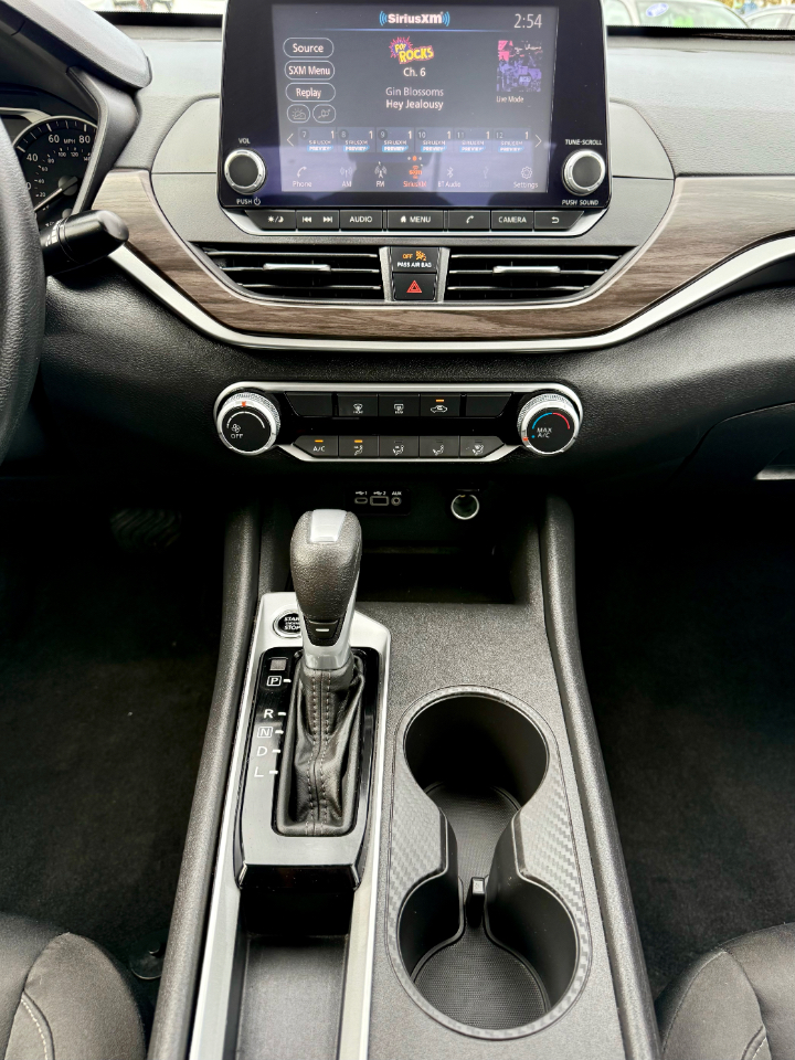 Nissan Altima 2.5 SV 2025