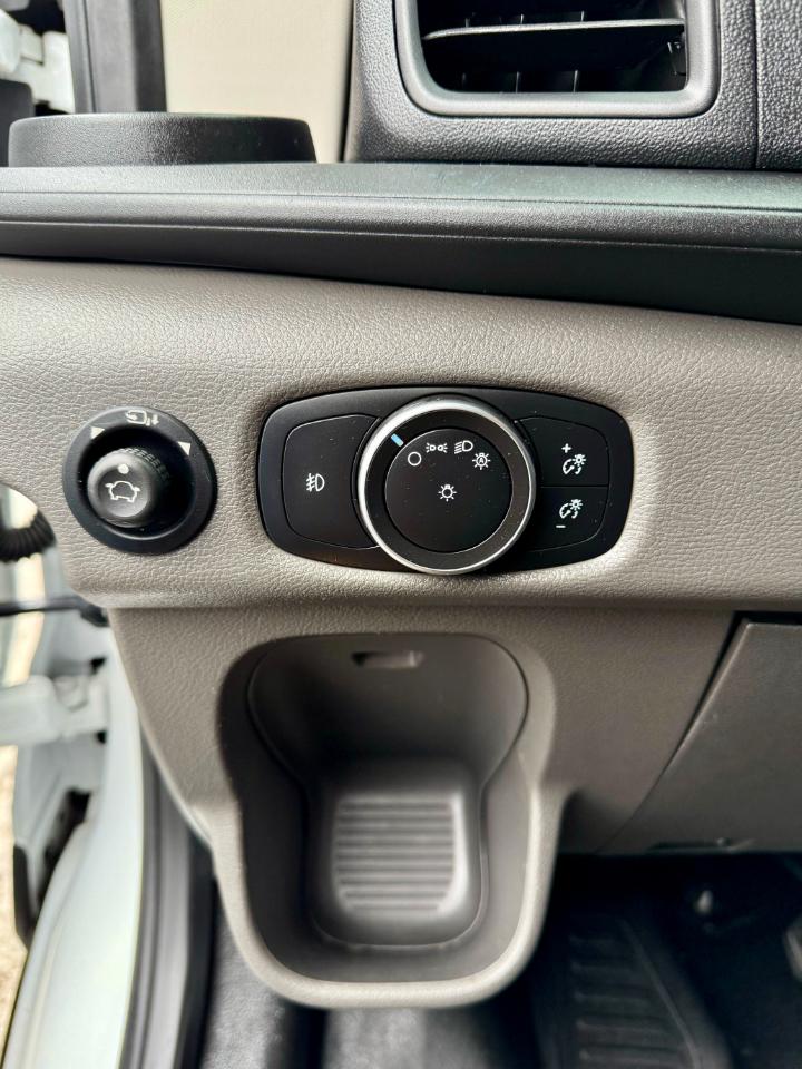 Ford Transit 150 Van Low Roof w/Sliding Pass. 130-in. WB 2020