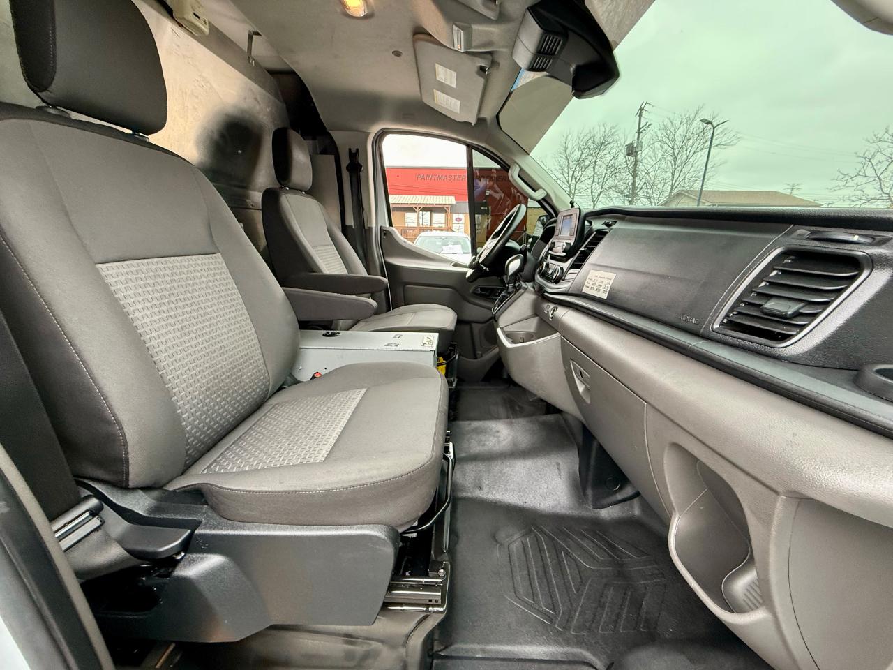 Ford Transit 150 Van Low Roof w/Sliding Pass. 130-in. WB 2020