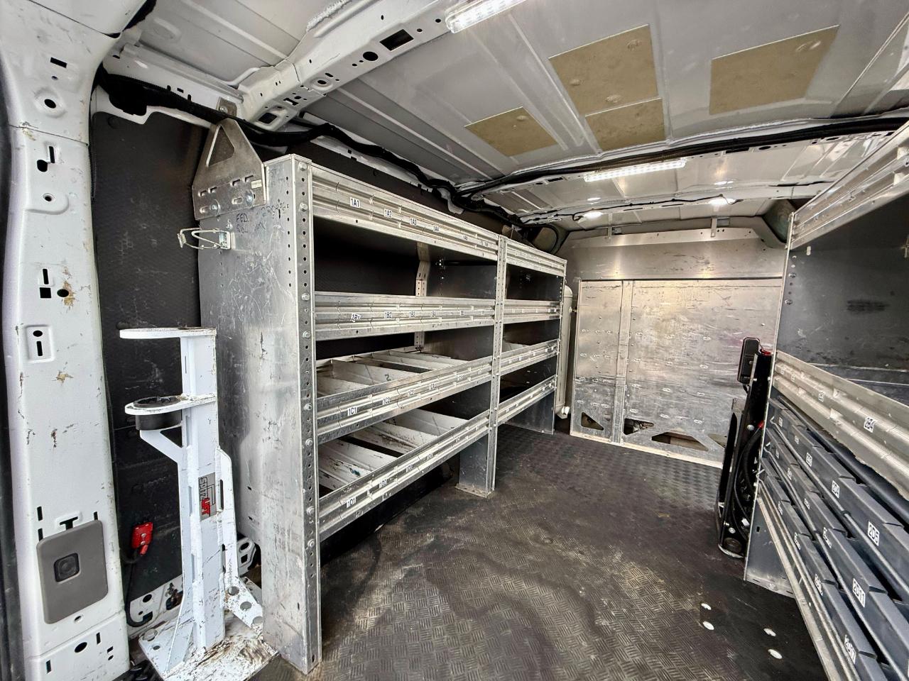 Ford Transit 150 Van Low Roof w/Sliding Pass. 130-in. WB 2020